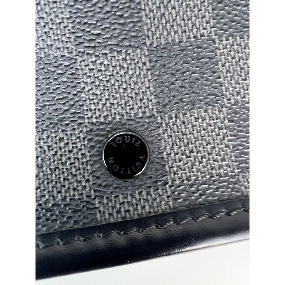 Louis Vuitton Damier Graphite Hanging Toiletry Kit Pouch - Picture 11 of 11